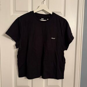 Levi's Classic Black Tee